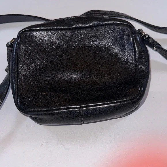 Rare Vintage Coach Black Leather Crossbody Bag with Silver Accents purple lining - Picture 6 of 10